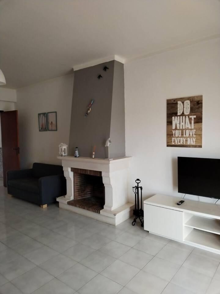 Ip5 Chivas Beach House Ferrel  Extérieur photo