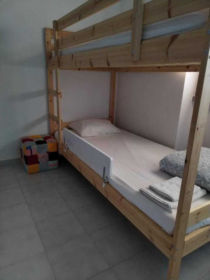 Ip5 Chivas Beach House Ferrel  Extérieur photo
